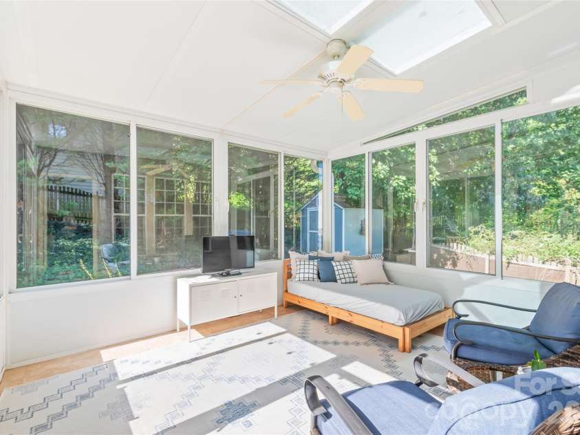 7606 Dinniston Drive, Huntersville, NC 28078.  MLS# CAR4422908, YatesRealty ID 52090. Sunroom
