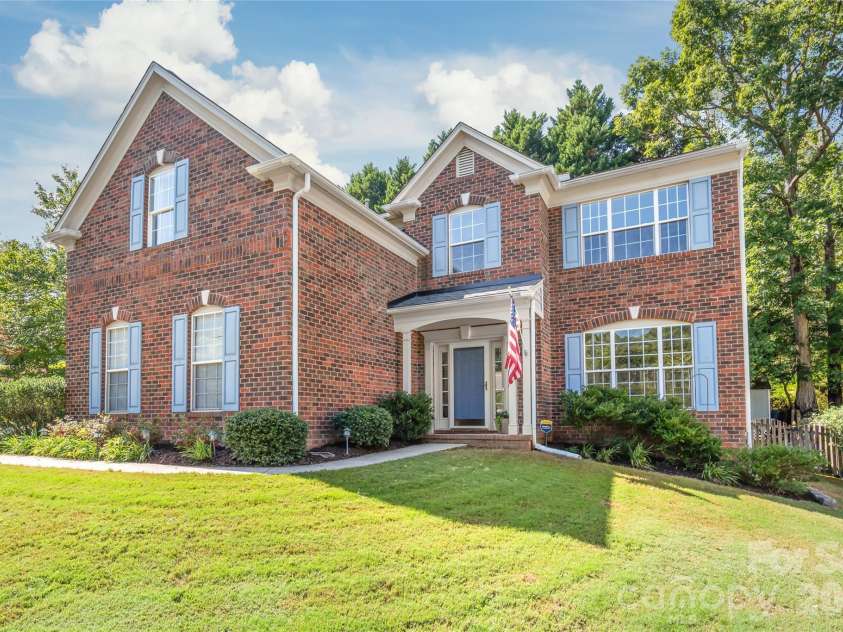 7606 Dinniston Drive, Huntersville, NC 28078.  MLS# CAR4422908, YatesRealty ID 52090. Welcome Home!