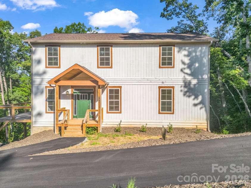 36 Pierpoint Drive, Lake Lure, NC 28746.  MLS# CAR4426662, YatesRealty ID 52091. 