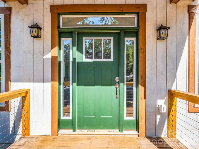 36 Pierpoint Drive, Lake Lure, NC 28746.  MLS# CAR4426662, YatesRealty ID 52091. 