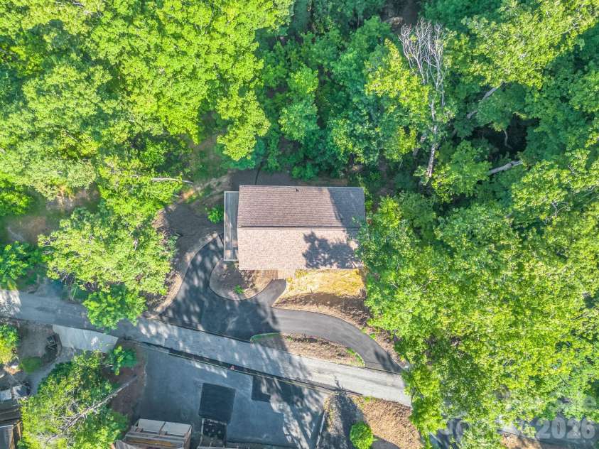 36 Pierpoint Drive, Lake Lure, NC 28746.  MLS# CAR4426662, YatesRealty ID 52091. 