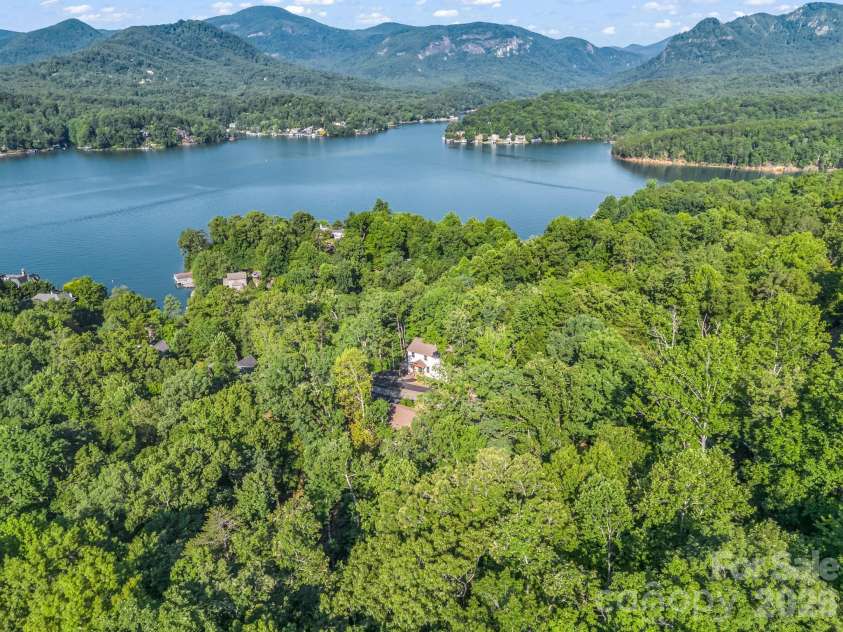 36 Pierpoint Drive, Lake Lure, NC 28746.  MLS# CAR4426662, YatesRealty ID 52091. 