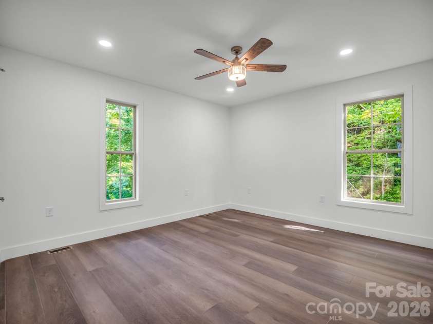 36 Pierpoint Drive, Lake Lure, NC 28746.  MLS# CAR4426662, YatesRealty ID 52091. 