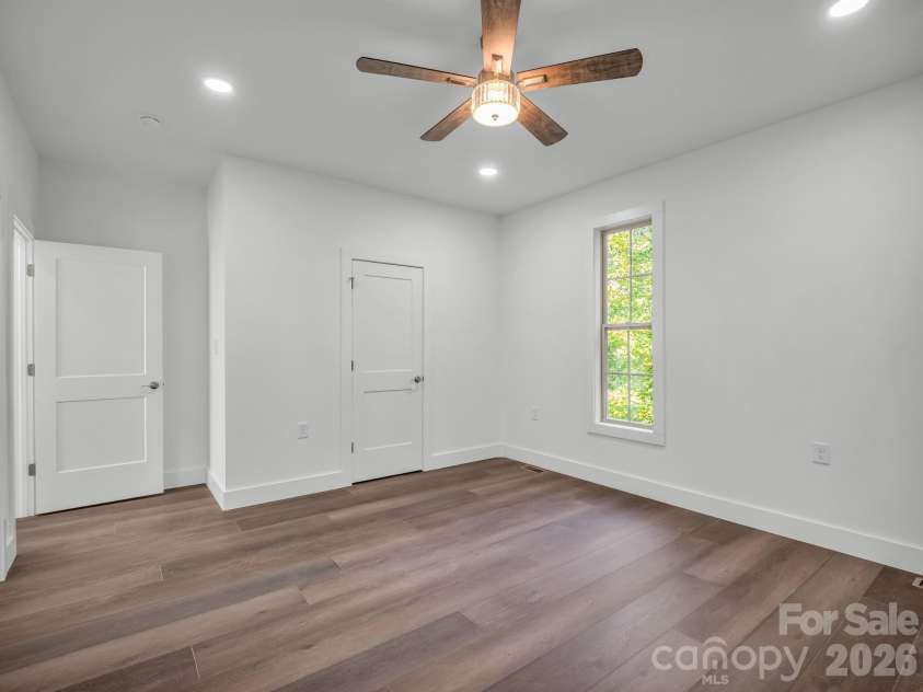 36 Pierpoint Drive, Lake Lure, NC 28746.  MLS# CAR4426662, YatesRealty ID 52091. 