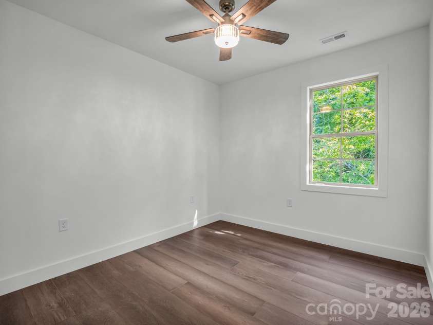 36 Pierpoint Drive, Lake Lure, NC 28746.  MLS# CAR4426662, YatesRealty ID 52091. 
