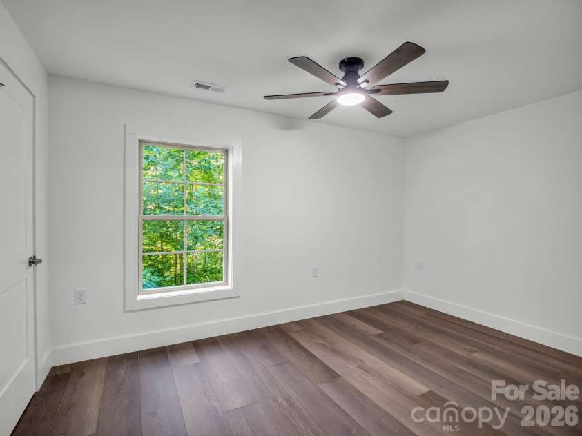 36 Pierpoint Drive, Lake Lure, NC 28746.  MLS# CAR4426662, YatesRealty ID 52091. 