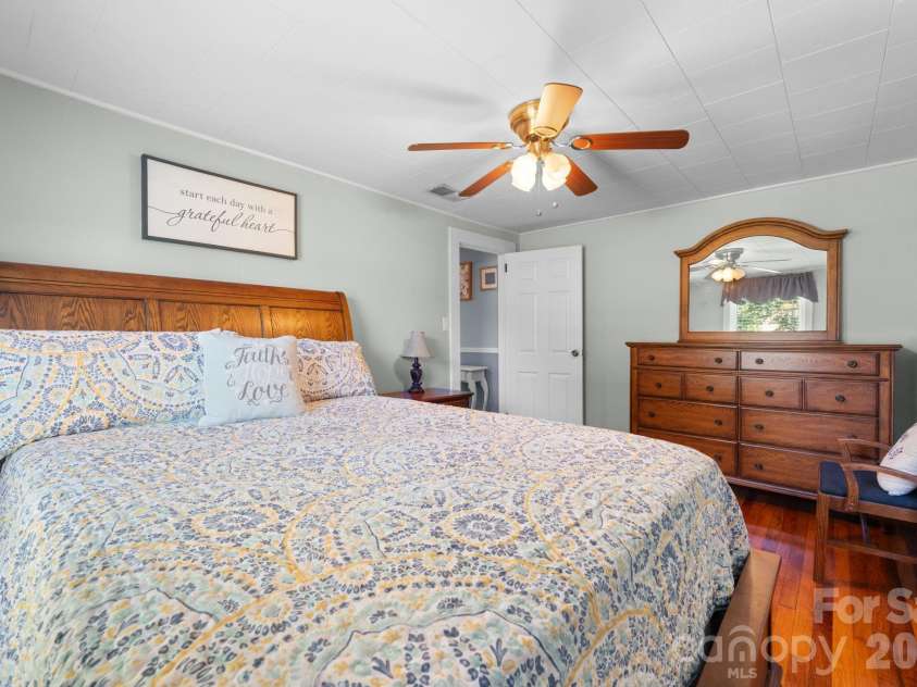 2008 Walt Arney Road, Lenoir, NC 28645.  MLS# CAR4426626, YatesRealty ID 52092. 