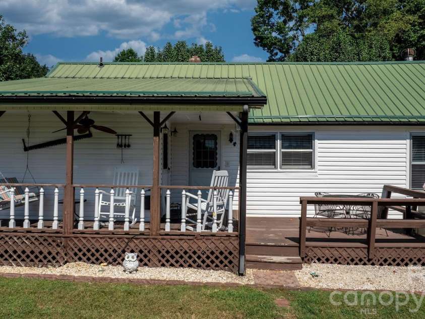 2008 Walt Arney Road, Lenoir, NC 28645.  MLS# CAR4426626, YatesRealty ID 52092. 