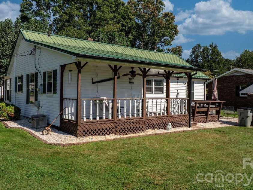 2008 Walt Arney Road, Lenoir, NC 28645.  MLS# CAR4426626, YatesRealty ID 52092. 