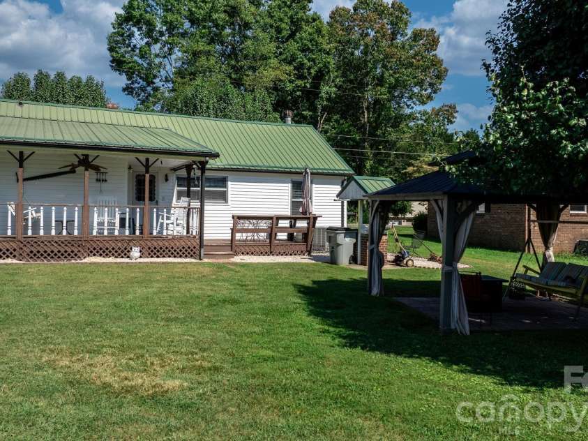 2008 Walt Arney Road, Lenoir, NC 28645.  MLS# CAR4426626, YatesRealty ID 52092. 