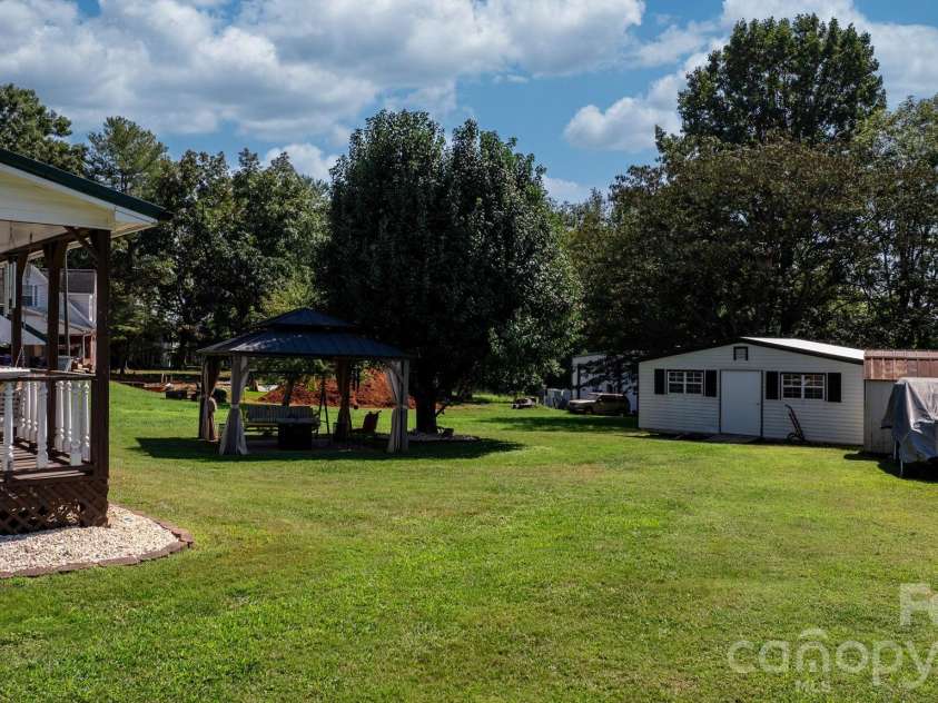 2008 Walt Arney Road, Lenoir, NC 28645.  MLS# CAR4426626, YatesRealty ID 52092. 