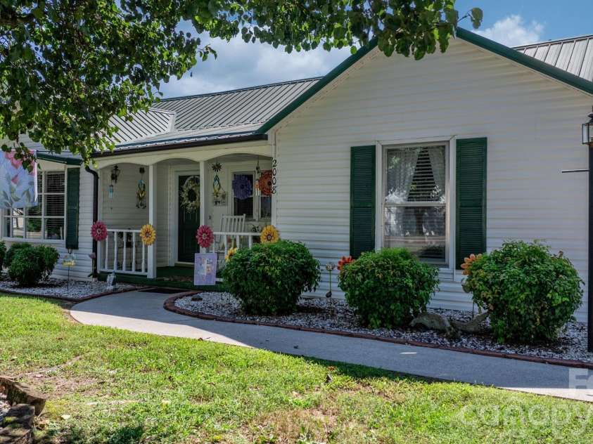 2008 Walt Arney Road, Lenoir, NC 28645.  MLS# CAR4426626, YatesRealty ID 52092. 