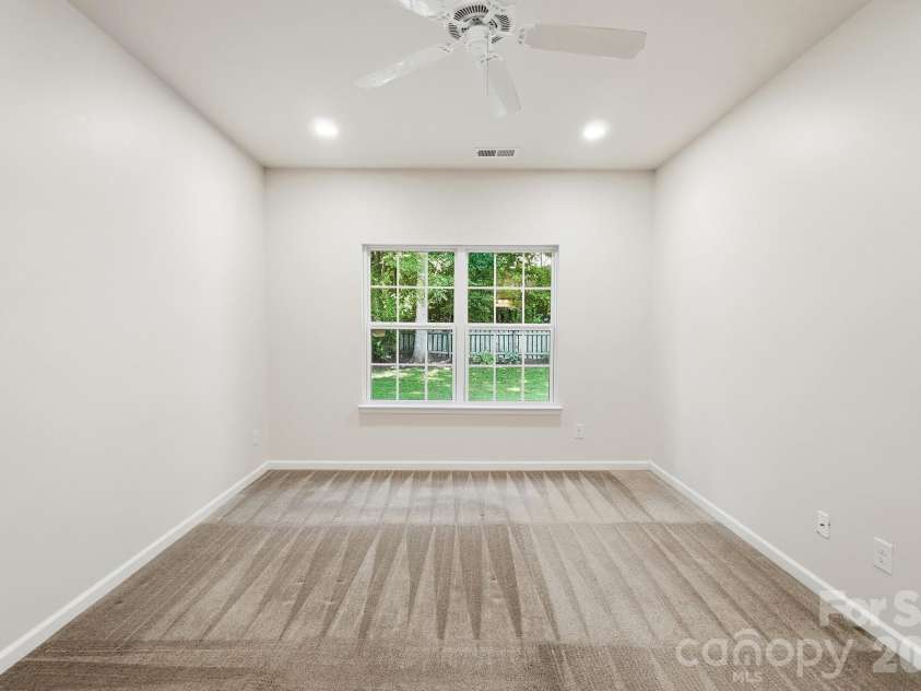 12321 Bronx Drive, Huntersville, NC 28078.  MLS# CAR4424235, YatesRealty ID 52094. 