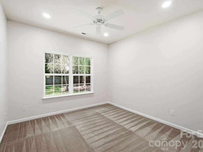 12321 Bronx Drive, Huntersville, NC 28078.  MLS# CAR4424235, YatesRealty ID 52094. 
