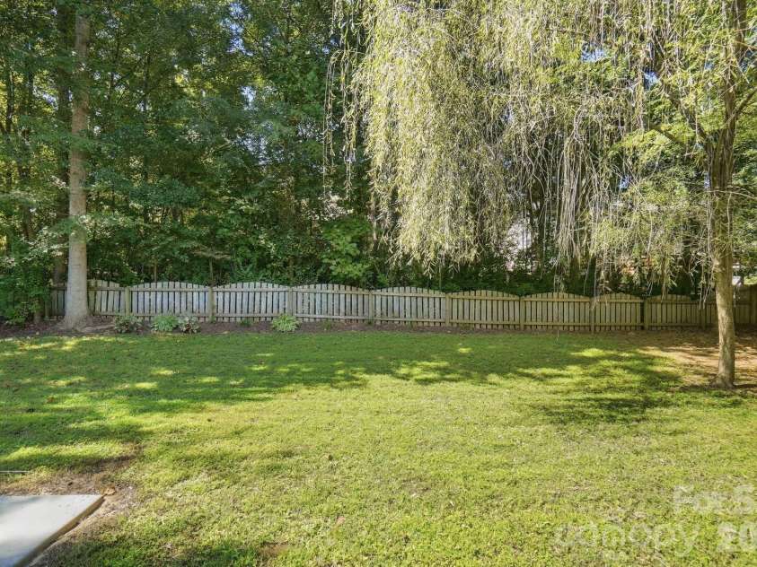 12321 Bronx Drive, Huntersville, NC 28078.  MLS# CAR4424235, YatesRealty ID 52094. 