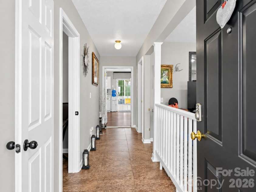 1670 Coryton Way, High Point, NC 27260.  MLS# CAR4425744, YatesRealty ID 52096. 