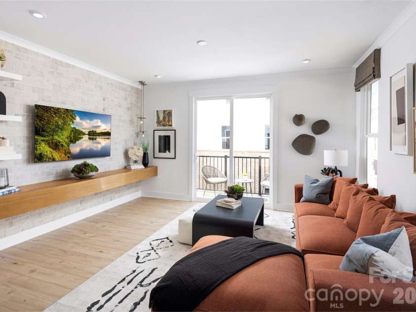 1420 Hamilton Street, Charlotte, NC 28206.  MLS# CAR4426575, YatesRealty ID 52097. Built-in TV console
