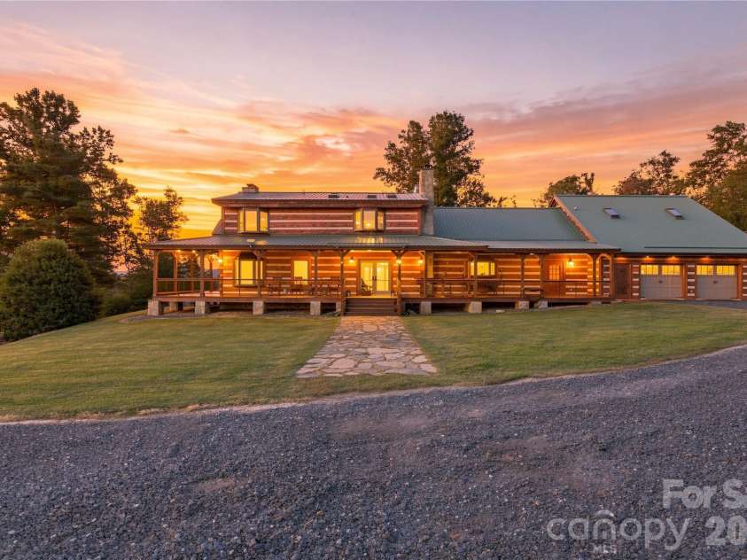 237 Murdock Road, Bakersville, NC 28705.  MLS# CAR4425998, YatesRealty ID 52099. 