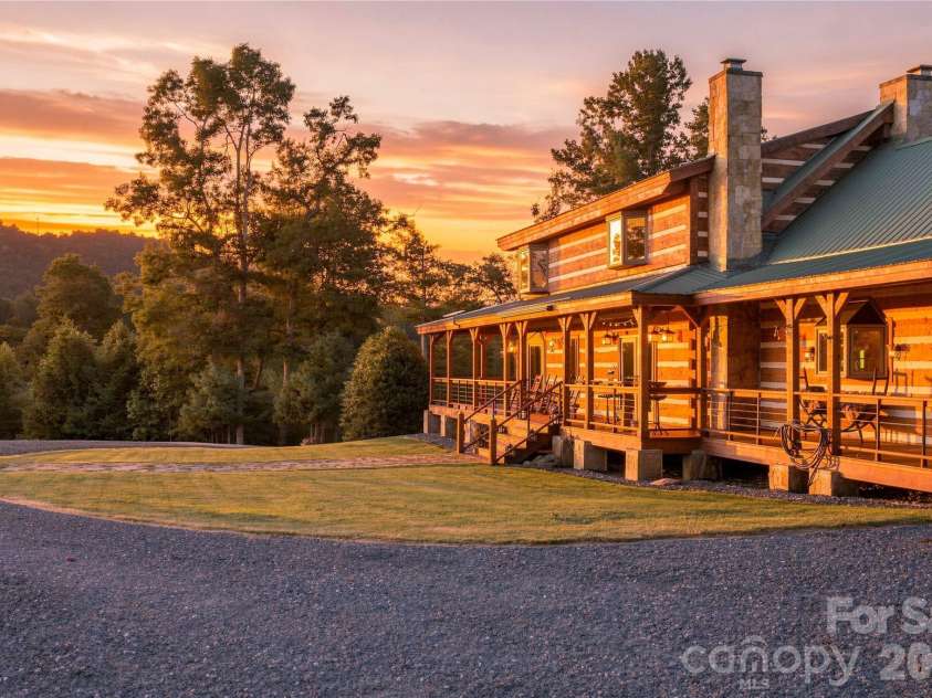 237 Murdock Road, Bakersville, NC 28705.  MLS# CAR4425998, YatesRealty ID 52099. 