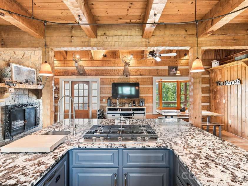237 Murdock Road, Bakersville, NC 28705.  MLS# CAR4425998, YatesRealty ID 52099. 