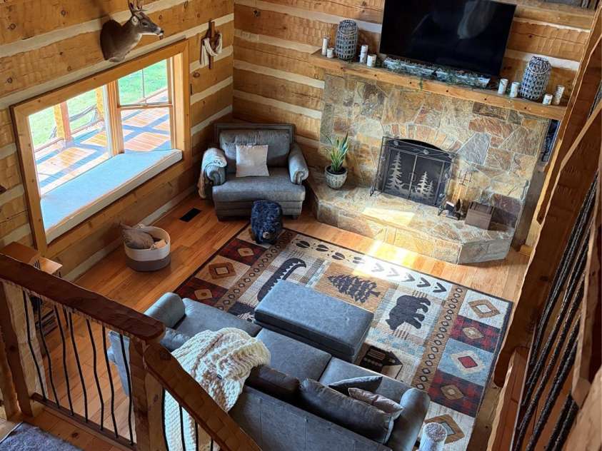 237 Murdock Road, Bakersville, NC 28705.  MLS# CAR4425998, YatesRealty ID 52099. 