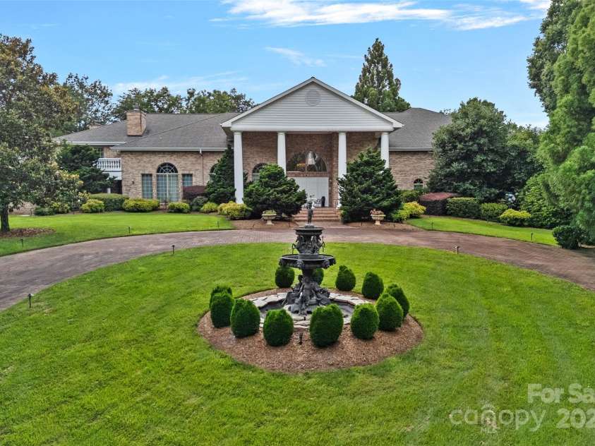 282 Hamilton Drive, Columbus, NC 28722.  MLS# CAR4274724, YatesRealty ID 521. 