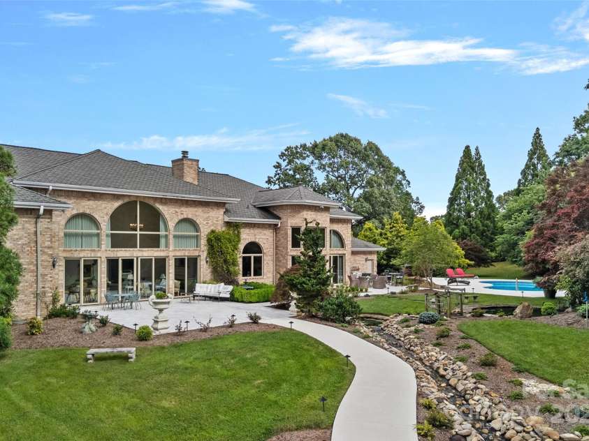 282 Hamilton Drive, Columbus, NC 28722.  MLS# CAR4274724, YatesRealty ID 521. 