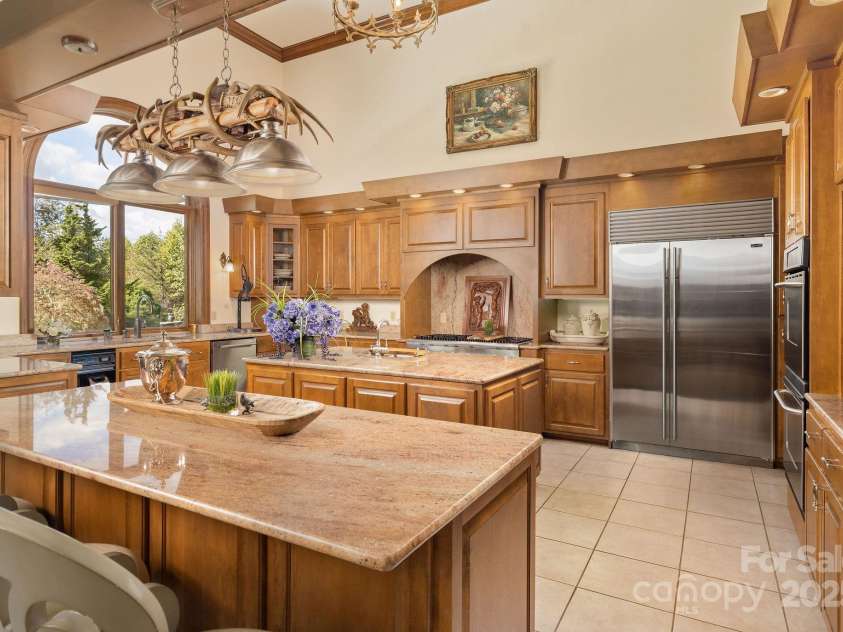 282 Hamilton Drive, Columbus, NC 28722.  MLS# CAR4274724, YatesRealty ID 521. 