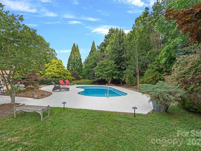 282 Hamilton Drive, Columbus, NC 28722.  MLS# CAR4274724, YatesRealty ID 521. 