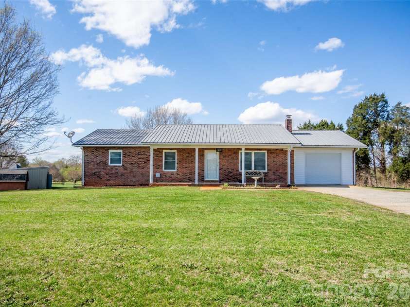 2890 Hobson Road, Cleveland, NC 27013.  MLS# CAR4416213, YatesRealty ID 5210. 