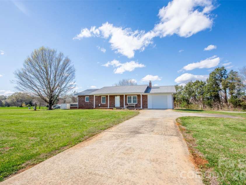 2890 Hobson Road, Cleveland, NC 27013.  MLS# CAR4416213, YatesRealty ID 5210. 