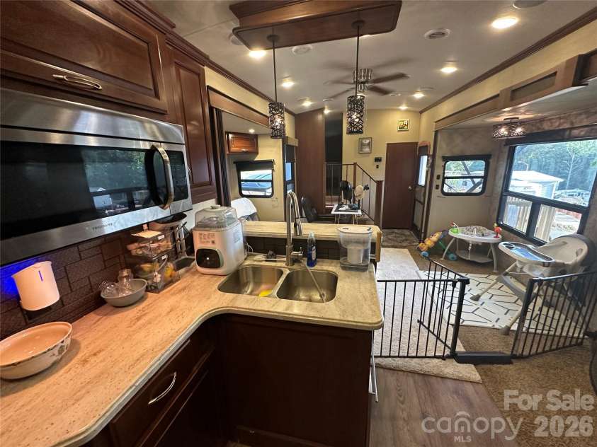 122 Eagle Drive, New London, NC 28127.  MLS# CAR4424474, YatesRealty ID 52101. 