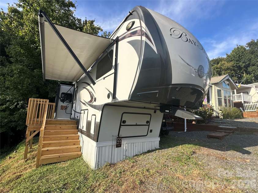 122 Eagle Drive, New London, NC 28127.  MLS# CAR4424474, YatesRealty ID 52101. 
