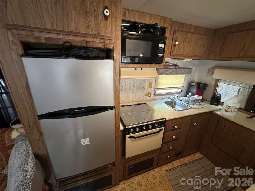 114 Pine Street, New London, NC 28127.  MLS# CAR4422754, YatesRealty ID 52102. 