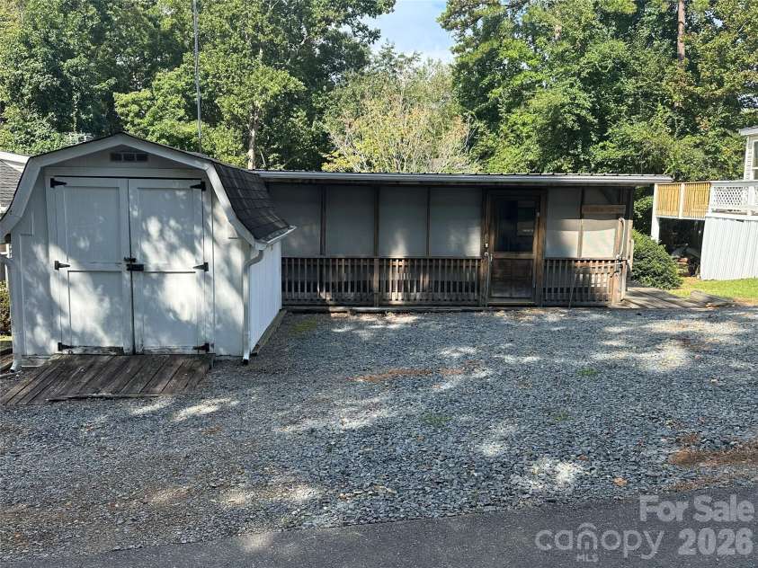 114 Pine Street, New London, NC 28127.  MLS# CAR4422754, YatesRealty ID 52102. 
