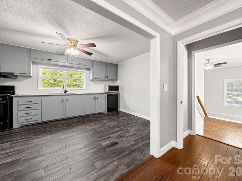 109 Woodside Avenue, Gastonia, NC 28054.  MLS# CAR4426139, YatesRealty ID 52105. 