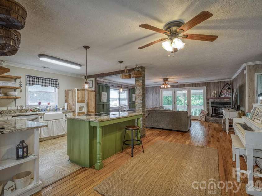 665 Will Robbins Lane, Newland, NC 28657.  MLS# CAR4424798, YatesRealty ID 52109. 
