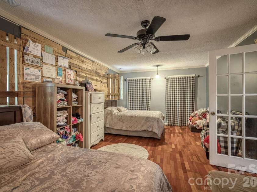 665 Will Robbins Lane, Newland, NC 28657.  MLS# CAR4424798, YatesRealty ID 52109. 