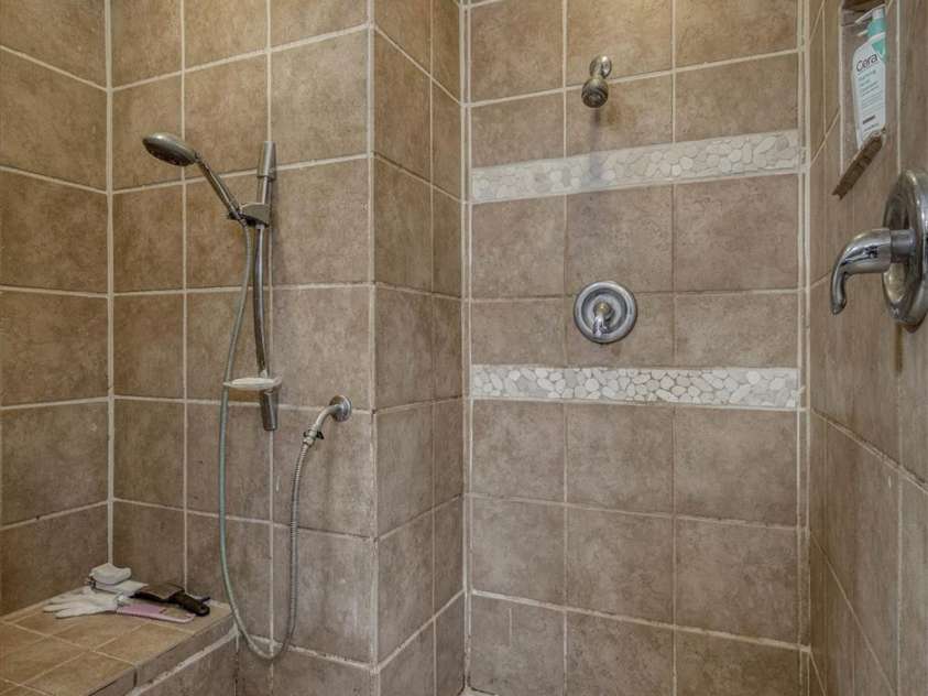 665 Will Robbins Lane, Newland, NC 28657.  MLS# CAR4424798, YatesRealty ID 52109. 