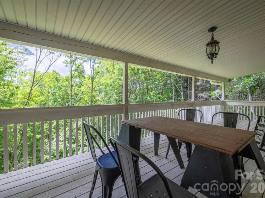 665 Will Robbins Lane, Newland, NC 28657.  MLS# CAR4424798, YatesRealty ID 52109. 