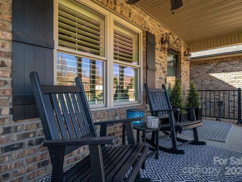 944 Clear Creek Circle, Lincolnton, NC 28092.  MLS# CAR4233075, YatesRealty ID 5211. 