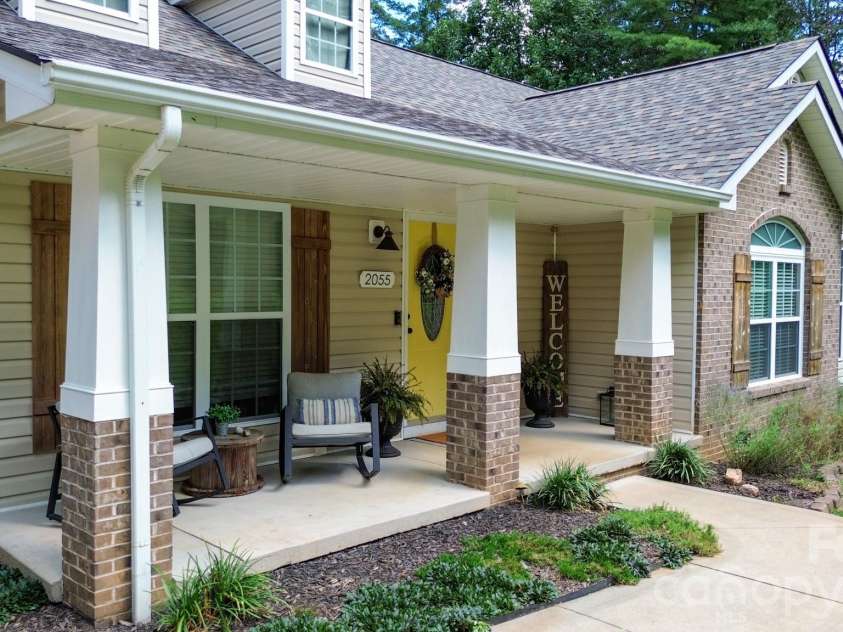 2055 Piper Ridge Drive, Lenoir, NC 28645.  MLS# CAR4425139, YatesRealty ID 52111. 
