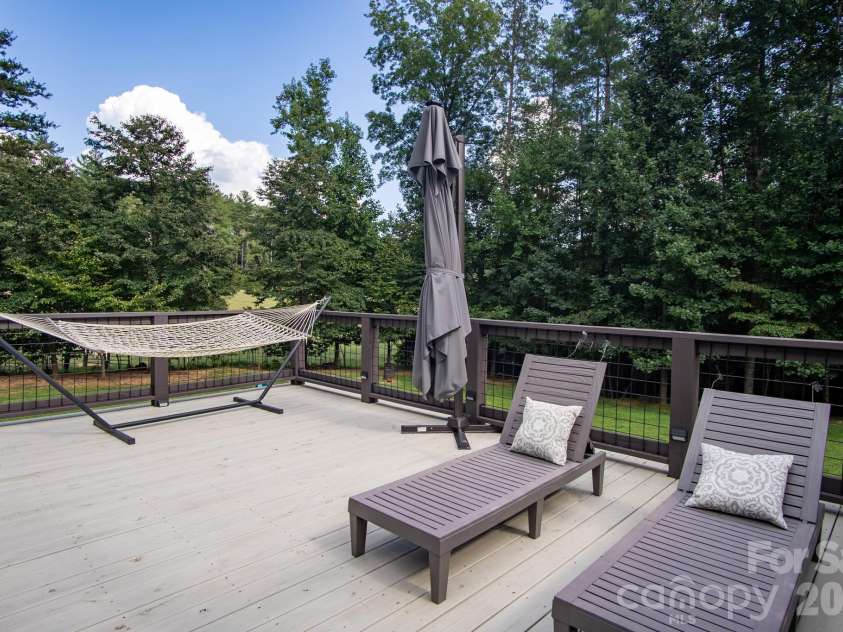 2055 Piper Ridge Drive, Lenoir, NC 28645.  MLS# CAR4425139, YatesRealty ID 52111. 