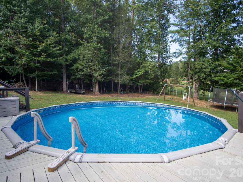 2055 Piper Ridge Drive, Lenoir, NC 28645.  MLS# CAR4425139, YatesRealty ID 52111. 