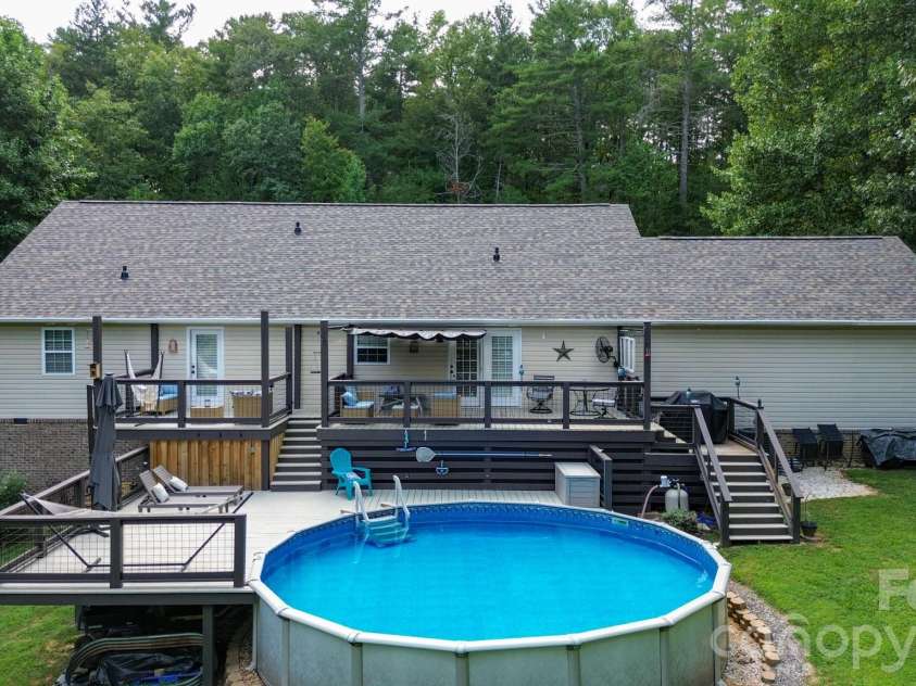 2055 Piper Ridge Drive, Lenoir, NC 28645.  MLS# CAR4425139, YatesRealty ID 52111. 