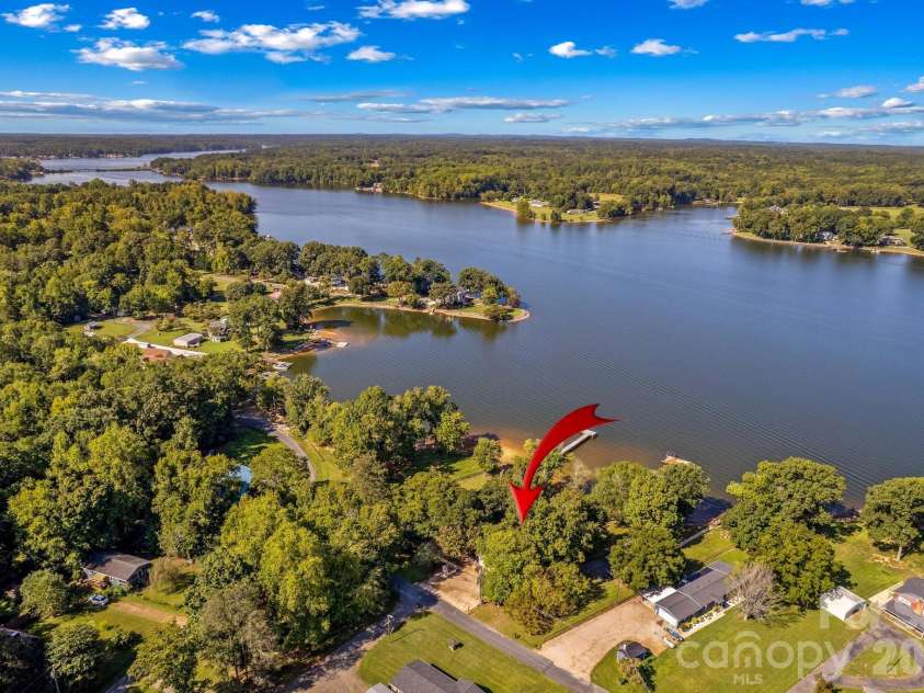 340 Sportsman Drive, Salisbury, NC 28146.  MLS# CAR4426150, YatesRealty ID 52113. 