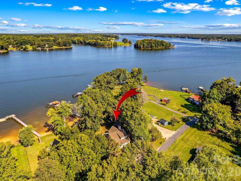 340 Sportsman Drive, Salisbury, NC 28146.  MLS# CAR4426150, YatesRealty ID 52113. 