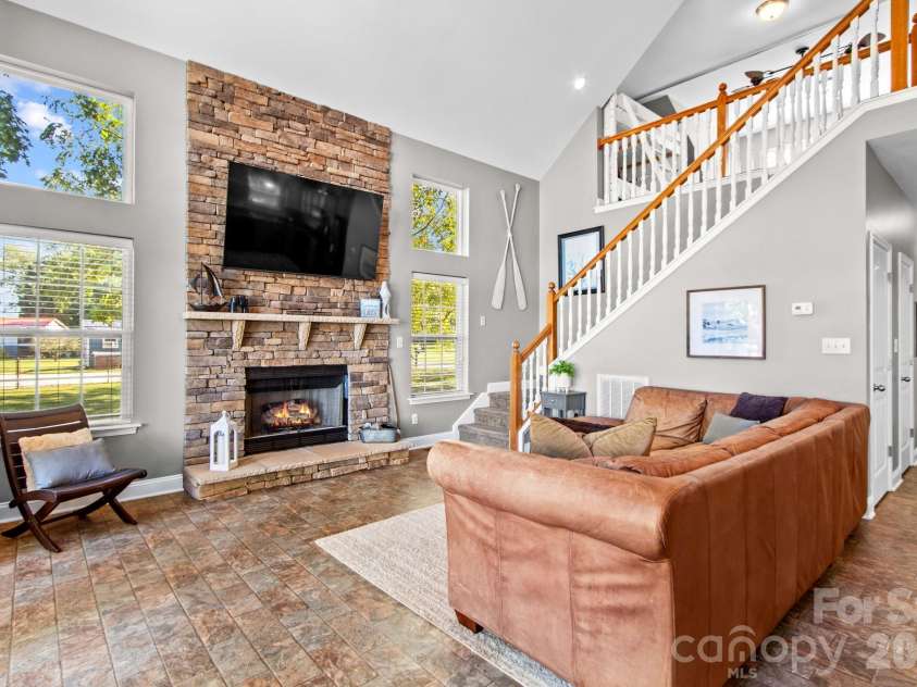 340 Sportsman Drive, Salisbury, NC 28146.  MLS# CAR4426150, YatesRealty ID 52113. 