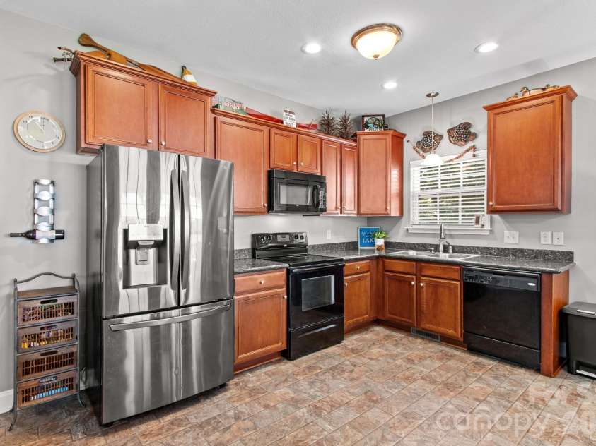 340 Sportsman Drive, Salisbury, NC 28146.  MLS# CAR4426150, YatesRealty ID 52113. 