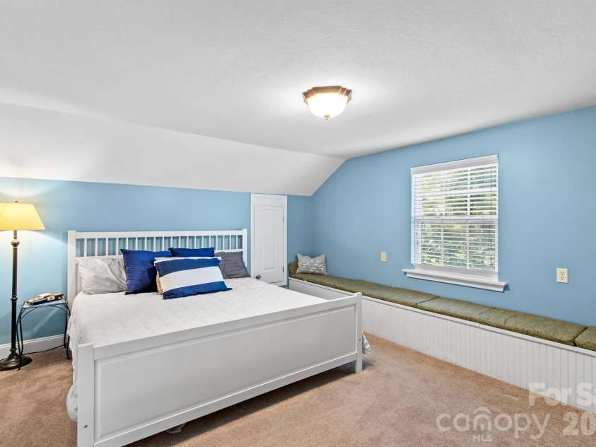 340 Sportsman Drive, Salisbury, NC 28146.  MLS# CAR4426150, YatesRealty ID 52113. 
